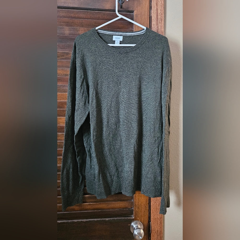 Old Navy Men's Charcoal Crewneck Sweater